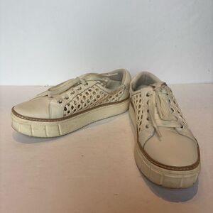Vince Camuto Women's Cream Woven Lace-Up Leather Sneakers Reanu Size 7 1/2M